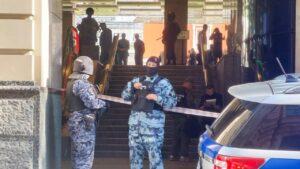 Силовики в оцеплении у офиса Wildberries после перестрелки