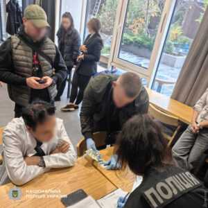 Медик в Одессе за деньги оформлял ложные документы призывникам