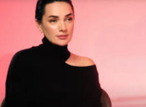 Анна Худар в ноябре 2025 года (скриншот с видео)